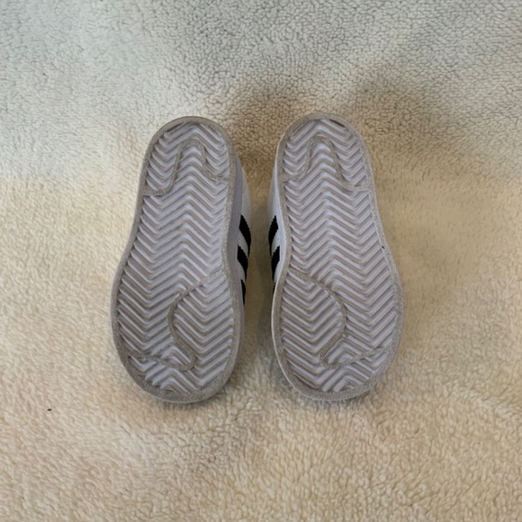 Adidas Superstar- Toddler Size 6K - Picture 6 of 6
